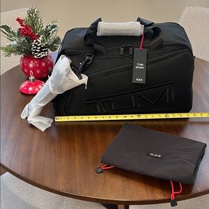 NWT! Authentic TUMI sport/golf duffel bag
